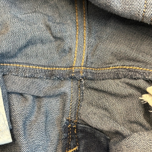 Ladies Old Navy “rockstar” skinny jeans - Picture 4 of 8